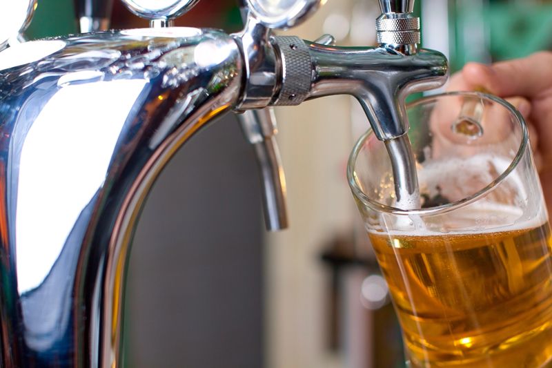 लगभग 2,000 पब खातों से हाथ धोने के बाद BrewDog ने ब्रिटेन में बिक्री टीम दोगुनी की