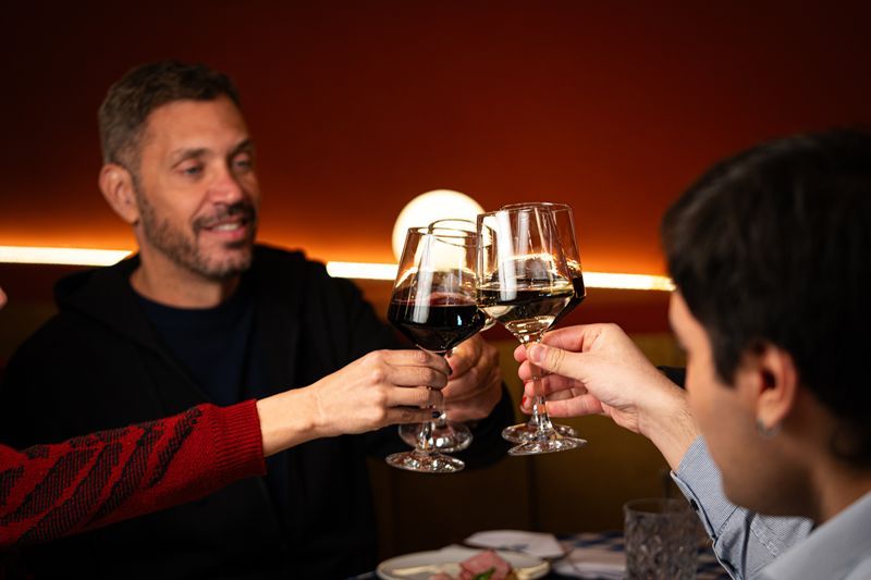¿Puede una persona recuperada del alcoholismo volver a beber sin recaer en el trastorno?