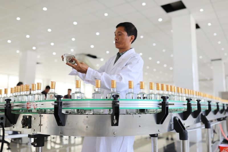 Six groupes de baijiu ont capté 93 % du bénéfice semestriel des producteurs cotés en Chine