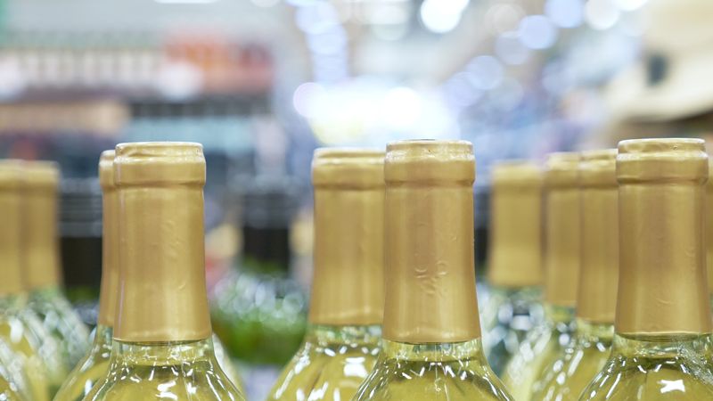 Italian wine exports to Canada rose 1.1% in early 2026 despite a broader downturn