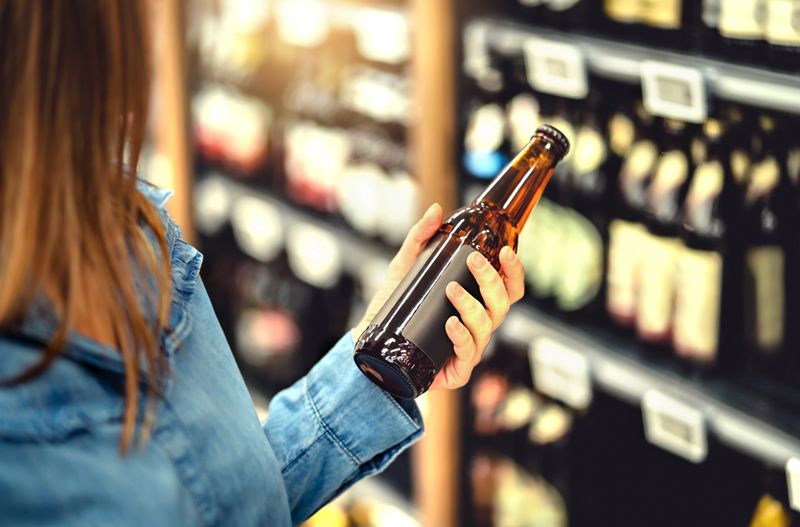 Saskatchewan impone un recargo del 50% al alcohol de Estados Unidos en plena disputa comercial