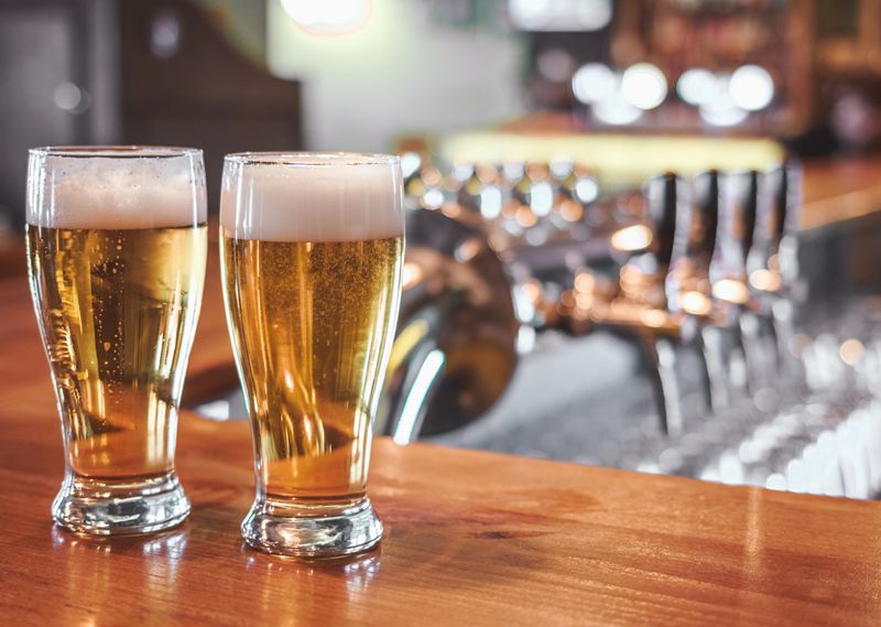 China’s Five Largest Listed Brewers Report First Profit Decline in Two Years