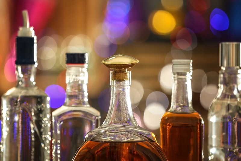 Global market for $100-plus spirits fell 10% in 2025
