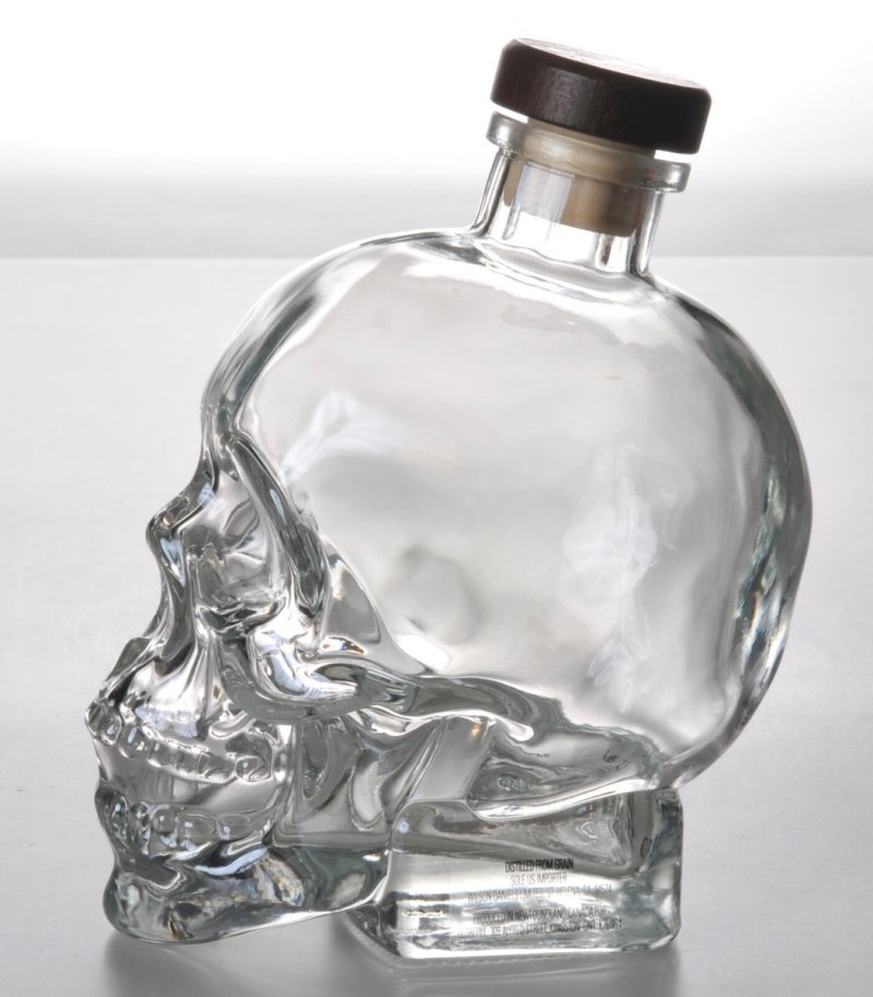 Dan Aykroyd avisa de que el veto de Estados Unidos amenaza la supervivencia de Crystal Head Vodka