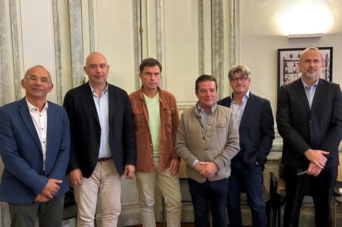 Bordeaux fissa a 1.100 € il prezzo di riferimento per il vino rosso sfuso