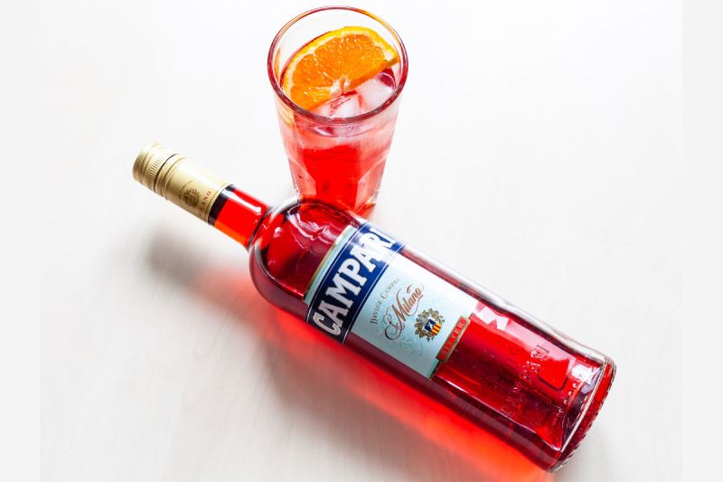 Campari ने 2026 के शुल्क-लागत अनुमान को घटाकर €20 million किया