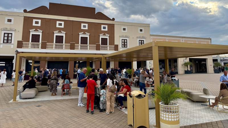 Sicilia Outlet Village pairs Sicilian sparkling wines with 70% fashion discounts on Oct. 11