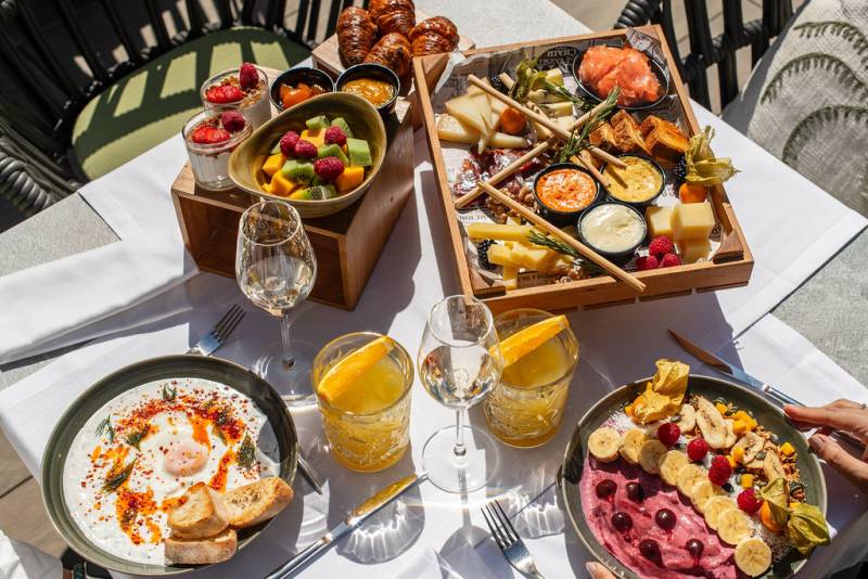 Los hoteles de Madrid lanzan más de 30 propuestas de brunch para captar clientes fuera del alojamiento