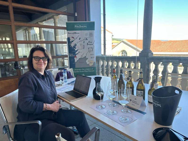 La crítica Virginie Boone prueba 95 vinos de Rías Baixas en origen