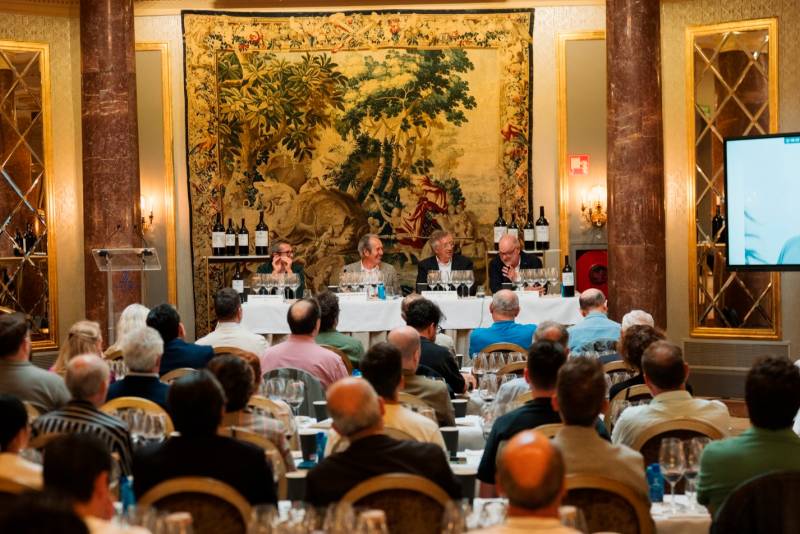 Bodegas Roda abre su 40 aniversario con una cata sobre la historia de la bodega