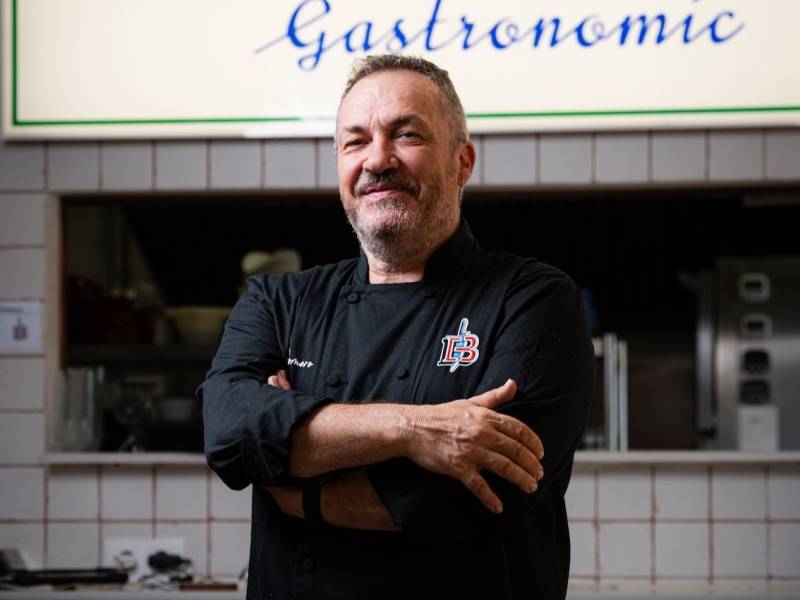 Toni Romero sitúa la samfaina en el centro del nuevo menú de otoño de Bart Burger